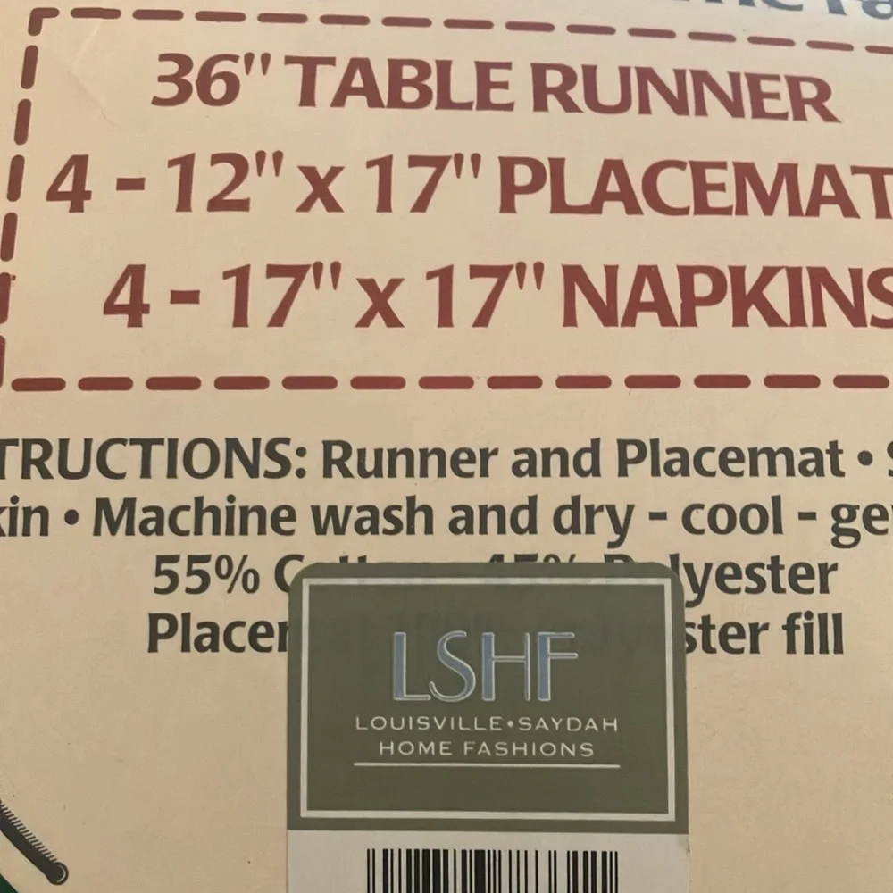 Table runner place mats and napkins set